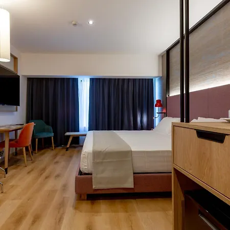 Poseidon Hotel 4*